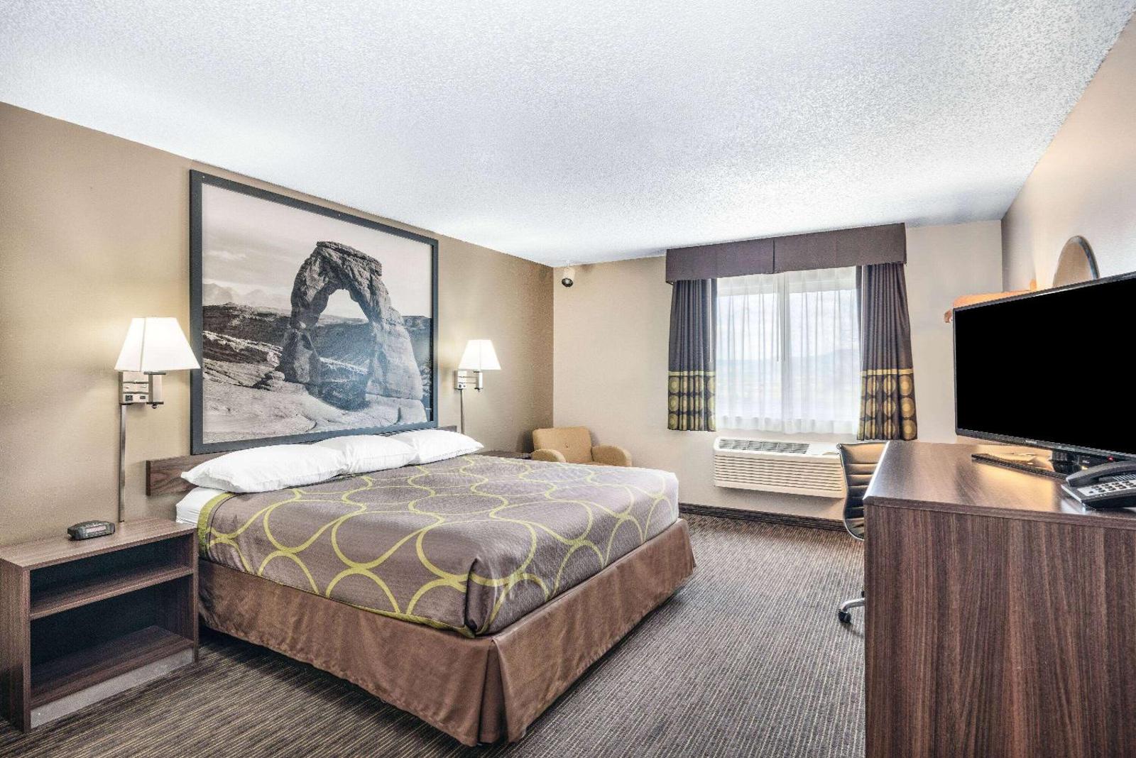 Super 8 by Wyndham Richfield UT Main image 1