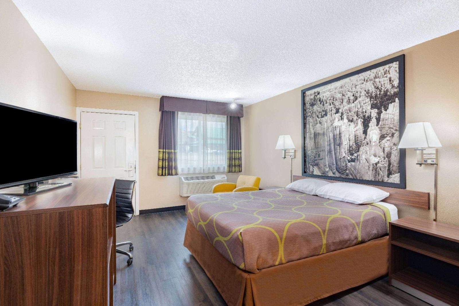 Super 8 by Wyndham Richfield UT Main image 2